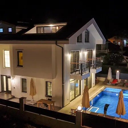 Willa Dalyan Villa Tamara *