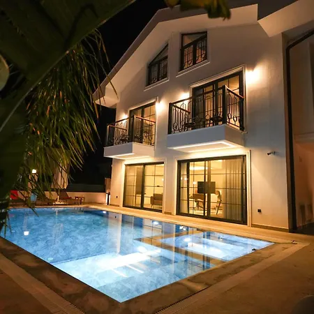 Willa Dalyan Villa Tamara *